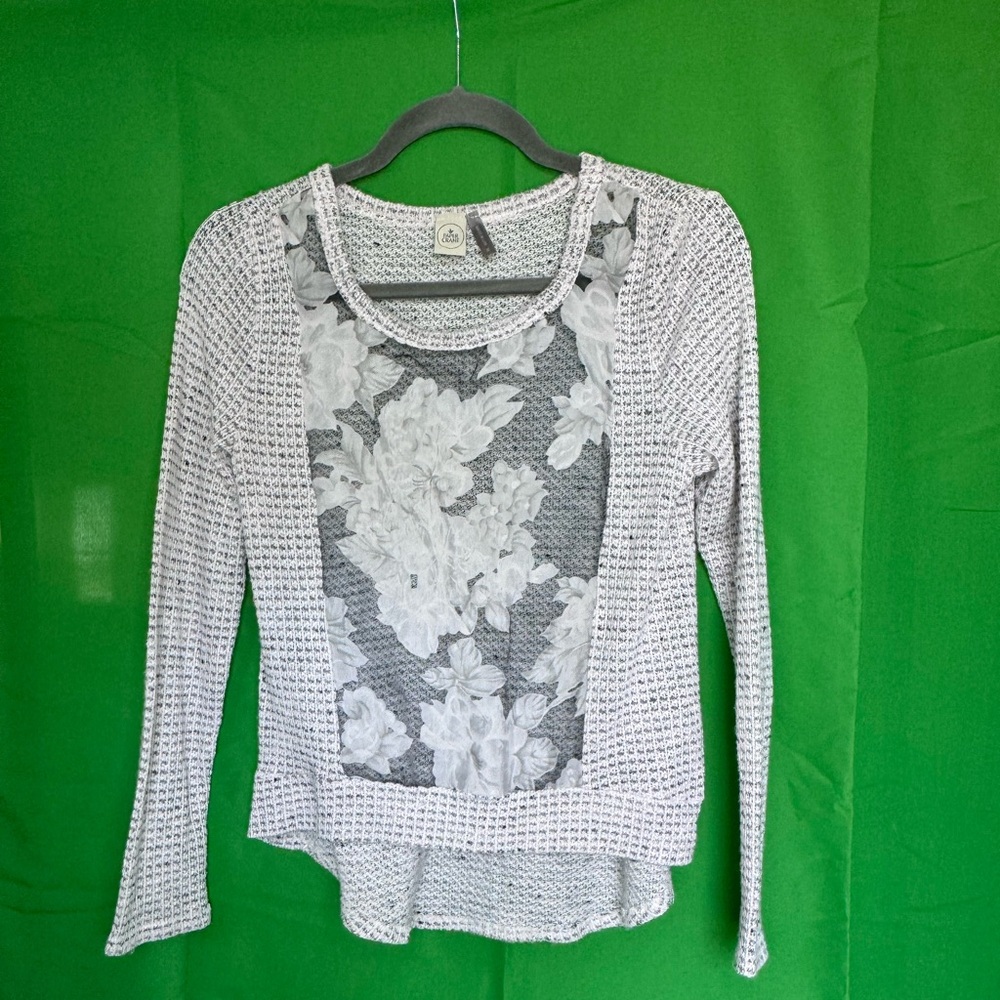 Paper Crane long sleeve, women’s shirt. SZ M